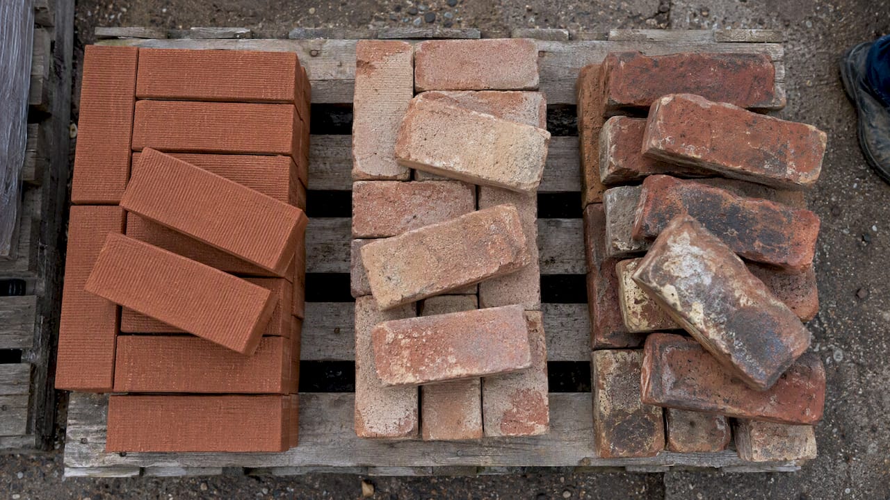 Wirecut stock and handmade facing bricks